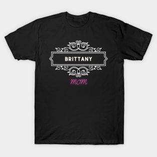 Brittany - Dog moms T-Shirt